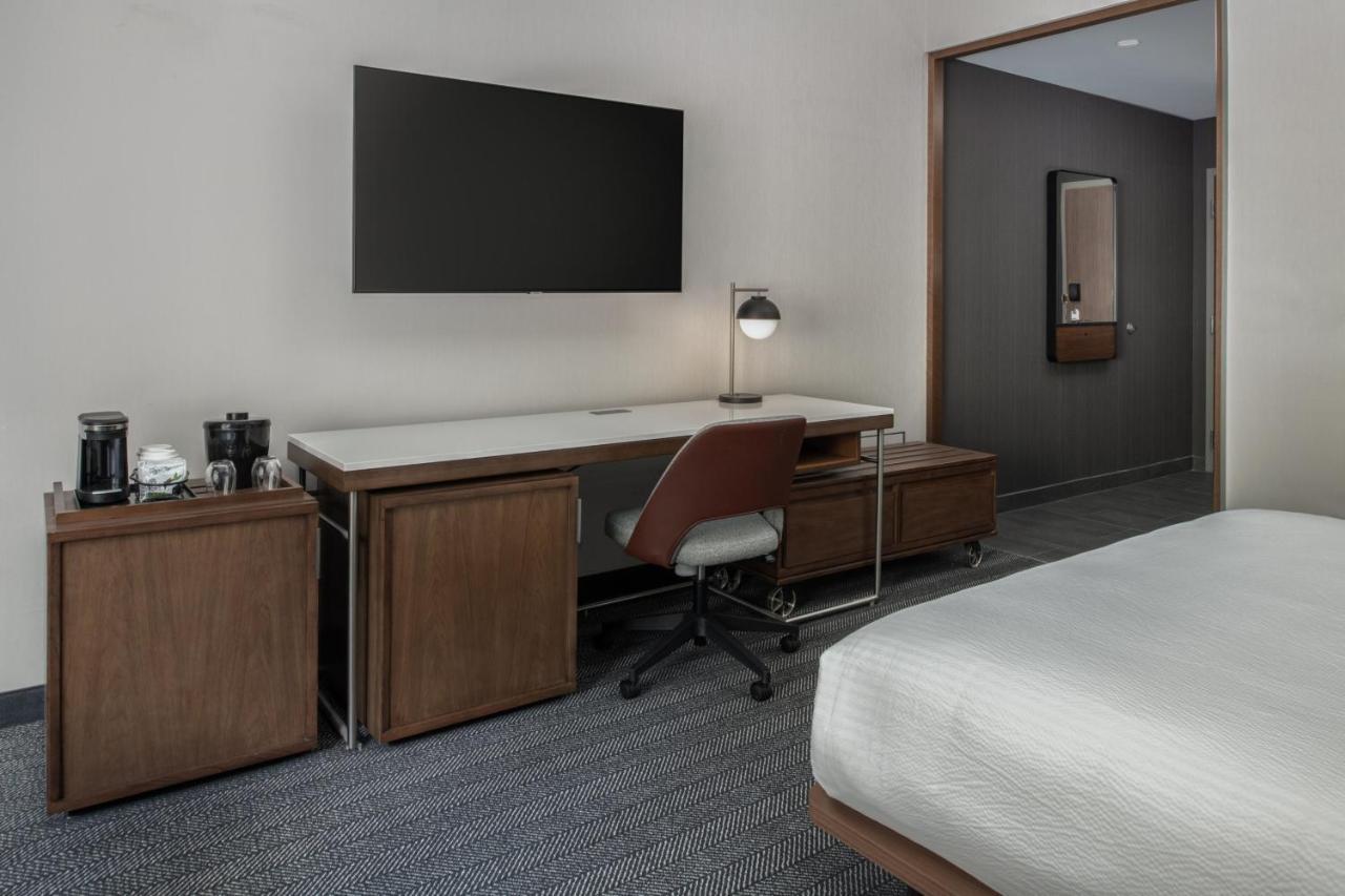 Courtyard By Marriott Olympia Hotel ภายนอก รูปภาพ
