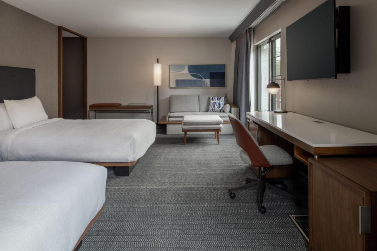 Courtyard By Marriott Olympia Hotel ภายนอก รูปภาพ